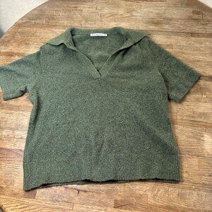 Abercrombie & Fitch women's notch neck sweater tee - size M in green